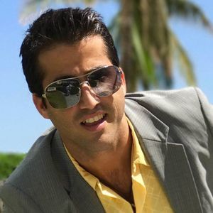 Meet your Posher, Eric